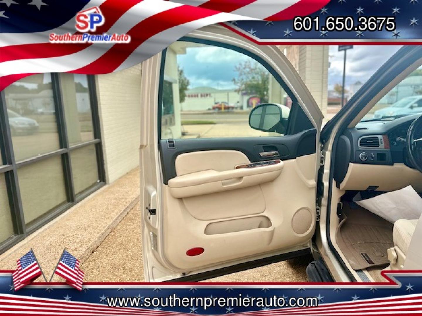 2008 TAN CHEVROLET SUBURBAN BASE; LT LS (3GNFC16038G) with an 5.3L V8 OHV 16V FFV engine, 4-Speed Automatic transmission, located at 922 W. Beacon St., Philadelphia, MS, 39350, (601) 650-3675, 32.770447, -89.127151 - Title: 2008 Chevrolet Suburban LS 1500 Year: 2008 Make: Chevrolet Model: Suburban Engine: 5.3L V8 OHV 16V FFV Body: SPORT UTILITY 4-DR Transmission: 4-Speed Automatic Overdrive Drive Type: RWD Mpg City: 15 Mpg: 21 Trim: LS 1500 - Photo#8